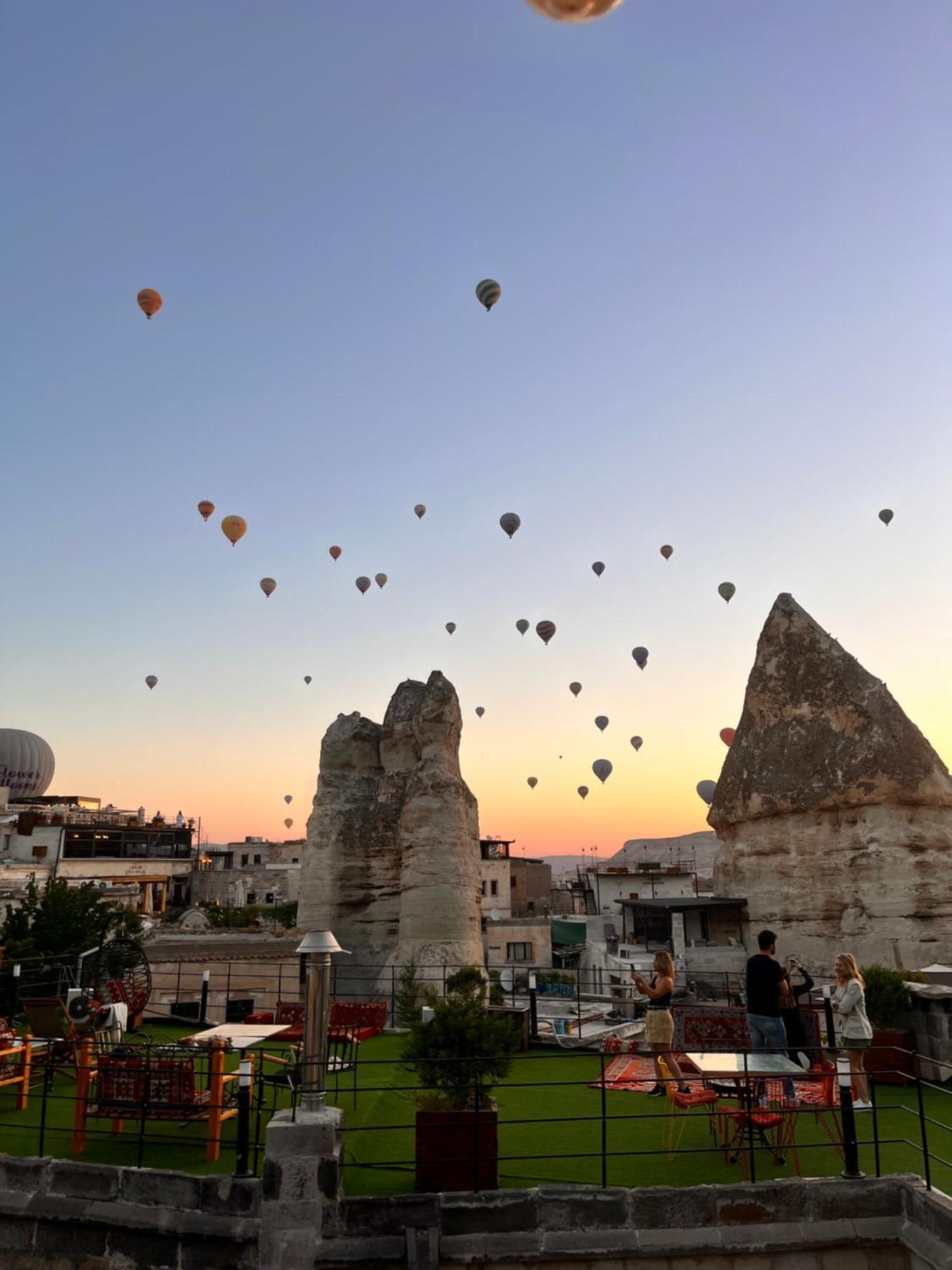 גורמה Century Cave Hotel מראה חיצוני תמונה